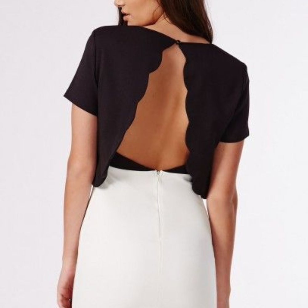 Missguided Plunge Scallop Hem Dress